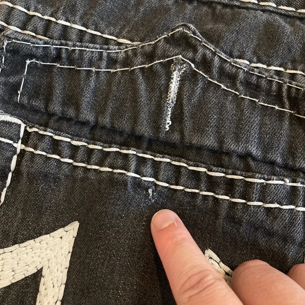 True Religion Jeans Men 40x26 Billy Super T Black Thick Stitch Raw Hem *BUTTONS*